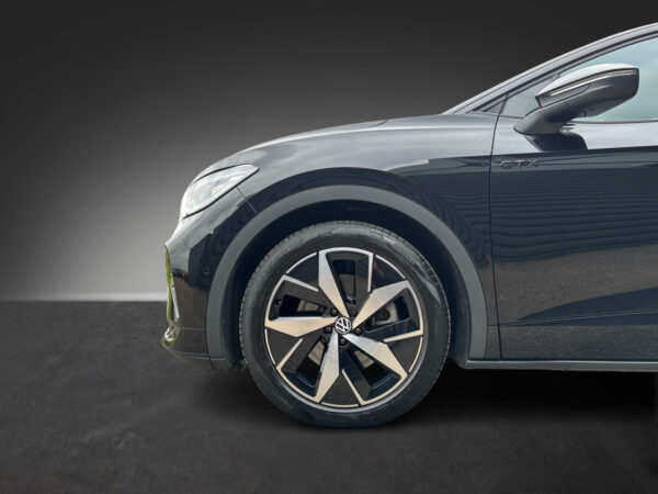 Volkswagen ID.5 77 kWh 4Motion GTX - Image 9